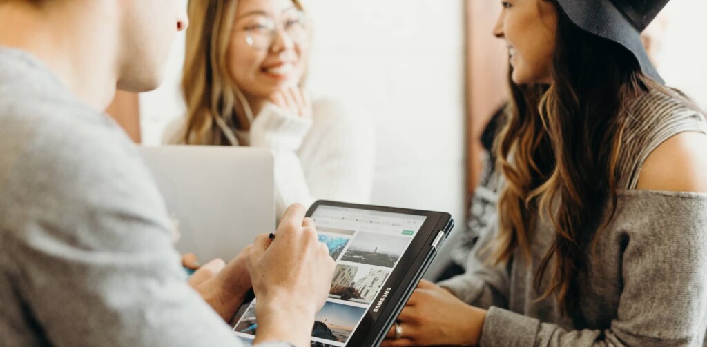 delivery updates and branded tracking page header image